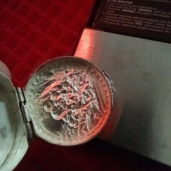 Small silver trinket box - Picture 8 of 14